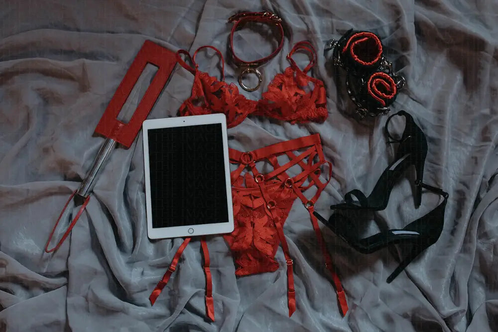 Red Aesthetics Bundle